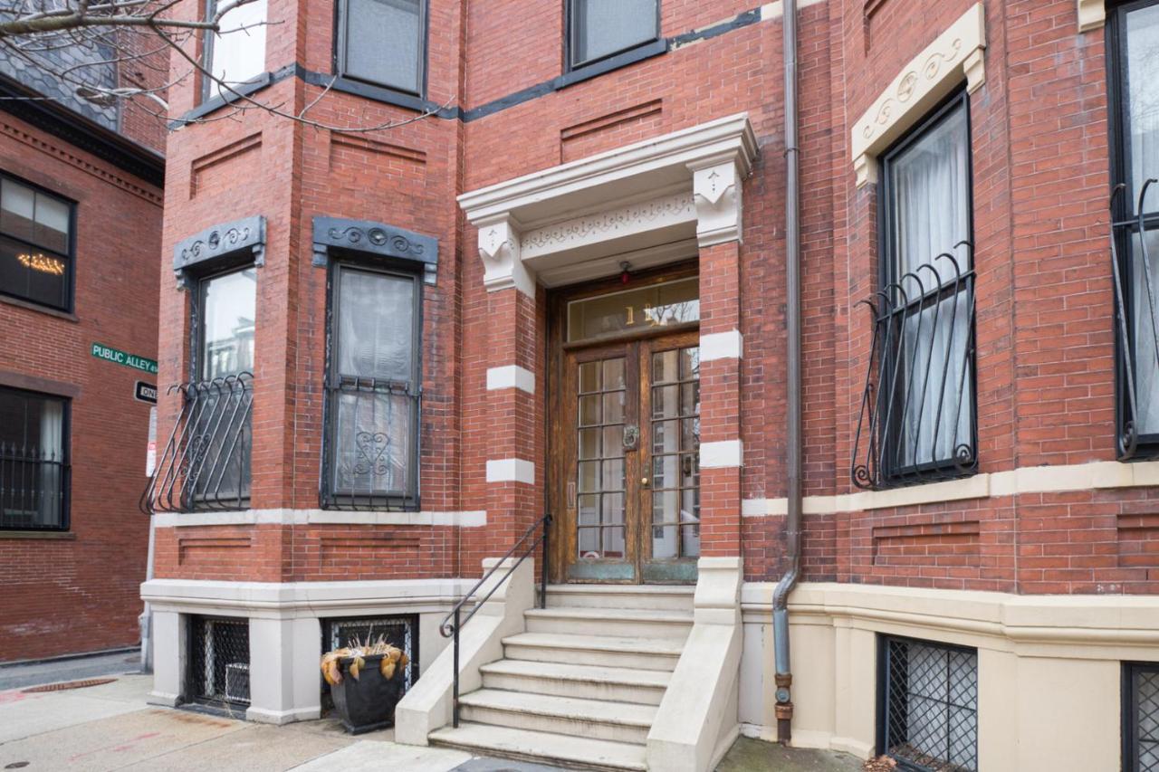 Back Bay Studio Steps From Newbury T Bos-557 Apartment *